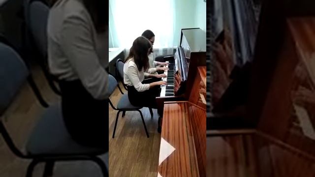 дуэт Подымова Варвара и Антошина Анастасия Белеет парус одинокий смотреть онлайн