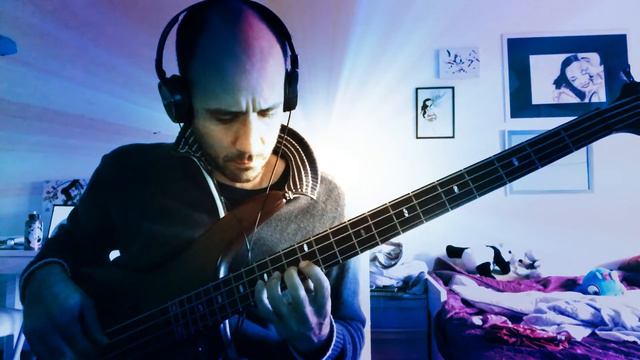Bass Solo смотреть онлайн