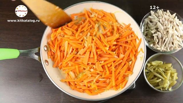 САЛАТ ОХОТНИЧИЙ С МЯСОМ смотреть онлайн