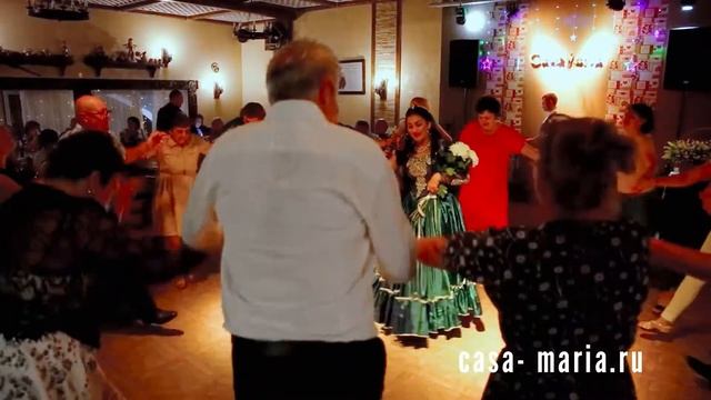 Cântece țigănești la restaurantul Casa Maria смотреть онлайн