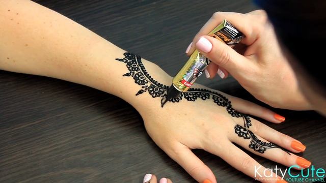 Рисуем МЕХЕНДИ ХНОЙ смотреть онлайн