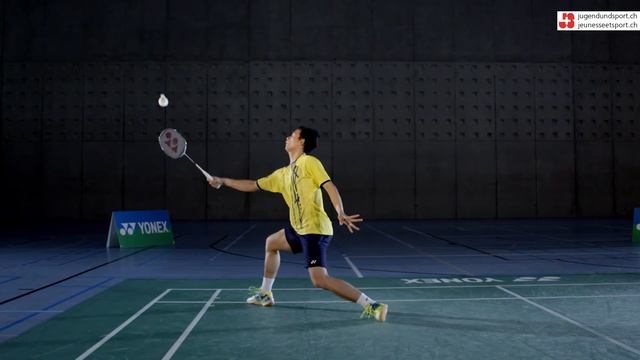 Badminton: Drop Vorhand gezogen (von vorne) смотреть онлайн