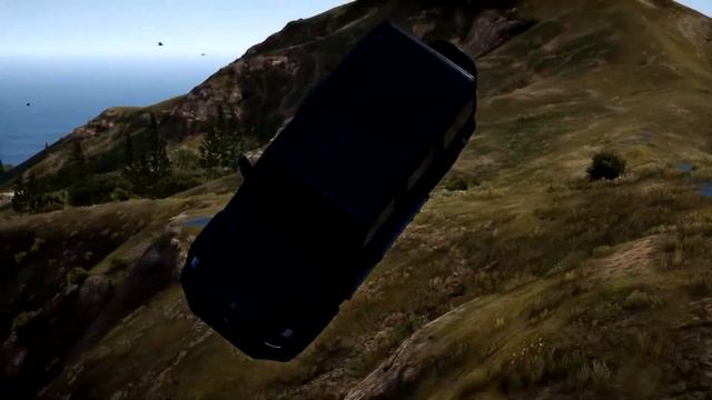 СКИНУЛ C ГОРЫ MERCEDES G63 AMG (GTA 5) смотреть онлайн
