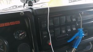 Как переключать коробку передач на Камазе, для чего нужен делитель!?Обзор кабины Камаз 65115!