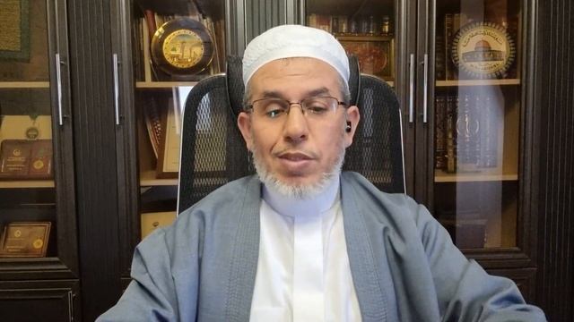Хадисы пророка Мухаммада "мир ему" : хадис о том что, вводит человек в рай смотреть онлайн