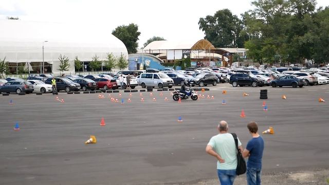 №68 на Suzuki Gladius Кочетов Кирилл, класс В. MotoGymkhanaKiev 2018, 4-й этап. смотреть онлайн