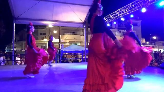 Girls Dance Flamenco. Spain in all its Glory #flamenco #flamencodance смотреть онлайн