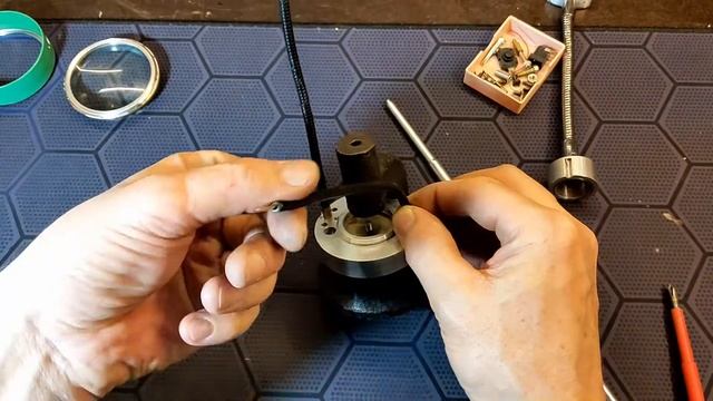 Третья рука для пайки смотреть онлайн