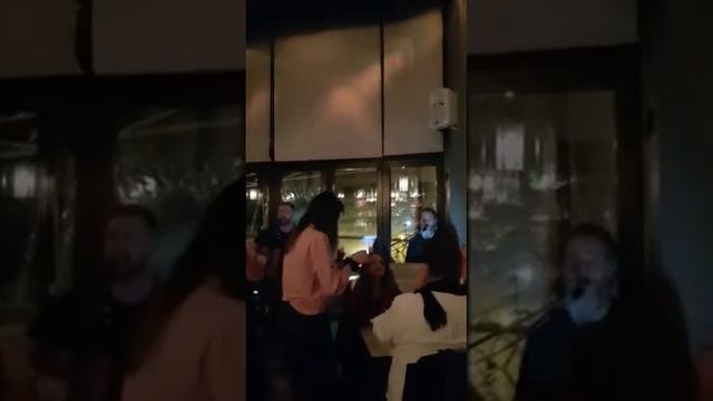 Live cafe bar veranda με Στράτο Τέλια смотреть онлайн