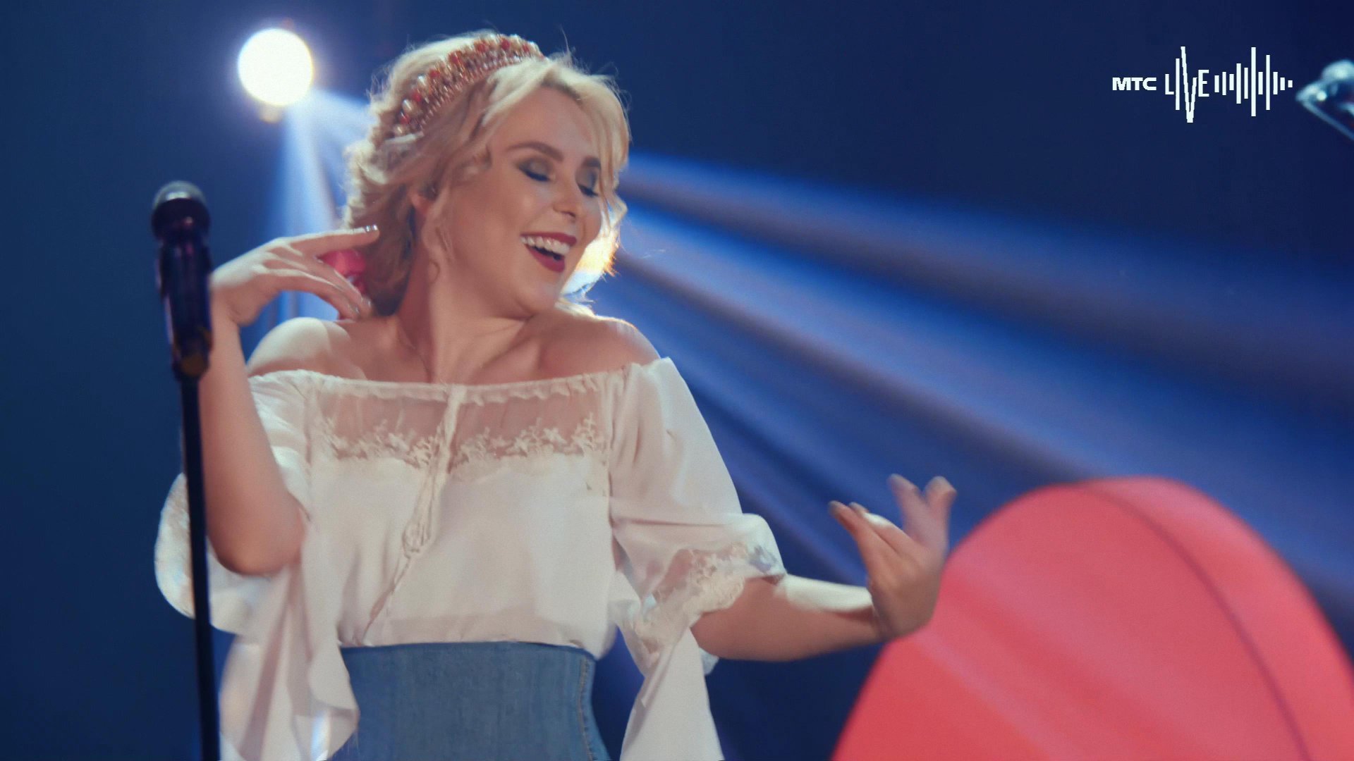 гр.ПЕЛАГЕЯ — Вишня белоснежная / PELAGEYA - White Cherry («МТС Live» 2020) смотреть онлайн