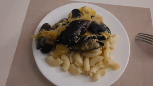 На ужин мидии в сливочном соусе. #живёмнаюге смотреть онлайн