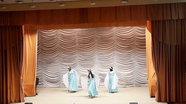 Танец Улетай на крыльях ветра Ритм п. Рефтинский.