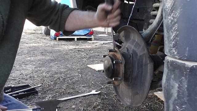 Toyota tundra front axle replacement tutorial Part 1 смотреть онлайн