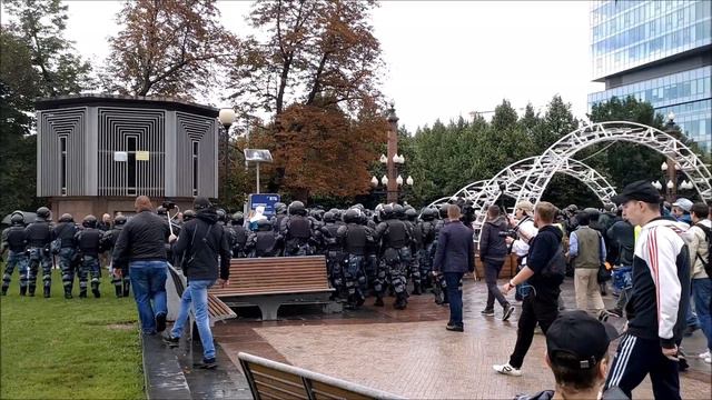 Прячем СОБОЛЬ от ОМОН и черных вертолетов в Москве 3 августа 2019 г смотреть онлайн