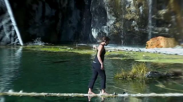 How to do Standing Bow & Bird of Paradise safely with precision: Yoga as Physical Therapy смотреть онлайн