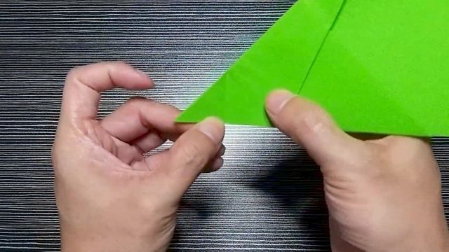 How to Make Paper Airplane Flies Forever || The World Record Paper Airplane for Flight Time смотреть онлайн