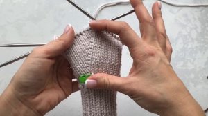 Мастер-класс варежки спицами с косой на любой размер с пальчиком индийским клином из пряжи Lana Gat