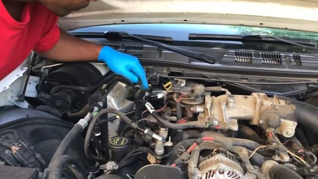 Fixing The Crown Victoria | Misfire смотреть онлайн