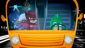 Колеса у автобуса крутятся. (cartoon)