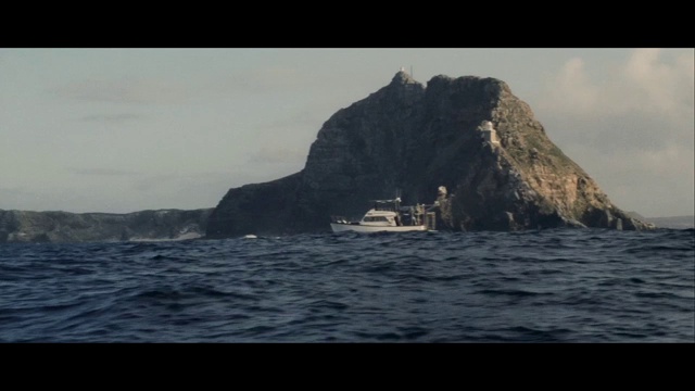 Заклинательница акул смотреть онлайн