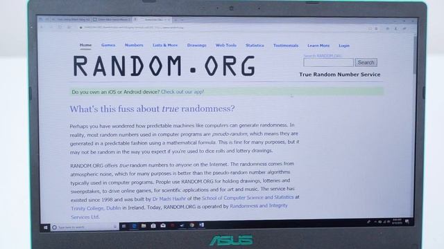 Quay số minigame Đoán iPhone mới nhận Apple Watch смотреть онлайн