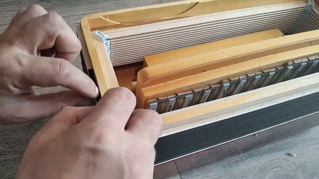 Ремонтируем баян с Авито. Замена лайки полукорпусов смотреть онлайн