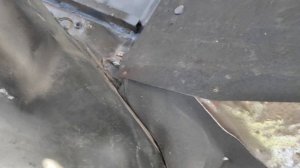 Отодвинуть  задние сиденья назад на 12.5см, приорана универсал.