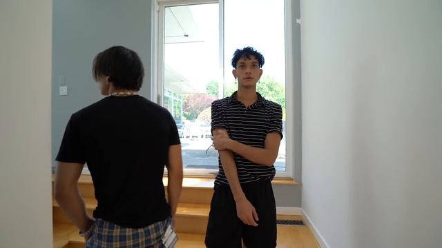 I kicked my girlfriend out... смотреть онлайн