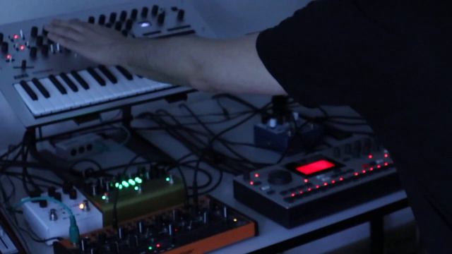 Machinedrum + minilogue + digitone + crave + reface cp + pedals смотреть онлайн