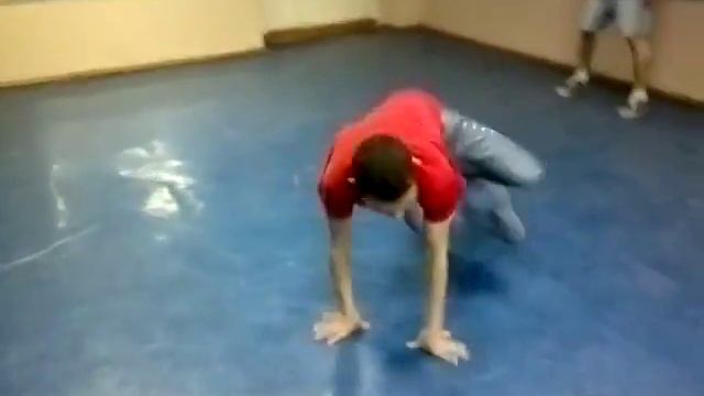 Местные танцоры)) Брейк Данс Байконур смотреть онлайн