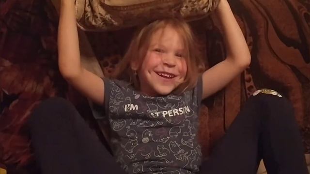 Редиска челенж!!!!! Кто съест, тот проиграет!!! ? Лизун и Ананас смотреть онлайн