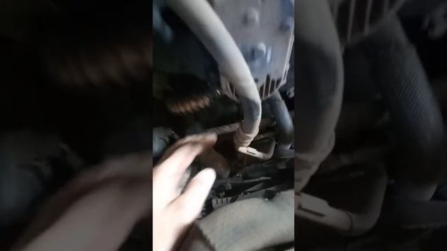 Як зняти стартер на Рено трафік, та Опель віваро. смотреть онлайн