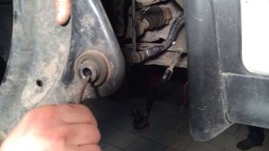 Как поменять сайлентблоки  Nissan Juke