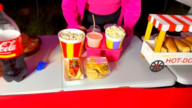 ? AUTO CINE RUN RUN en MI PATIO ? CARRITOS DE CARTÓN? DULCERÍA Y TAQUILLA |CONNY MERLIN смотреть онлайн