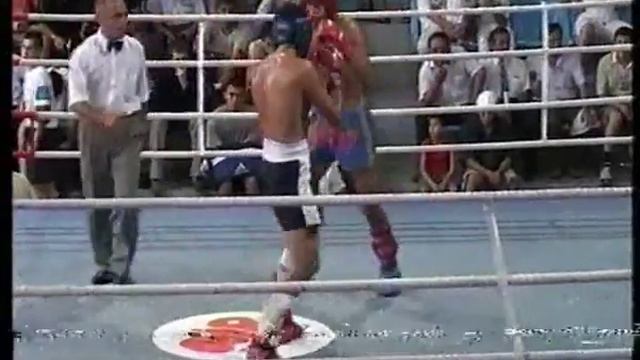 Спорт.Кикбоксинг. Ален Офойо-Асылхан Досмухамедов (Казахстан). Чемпионат Азии 2003 г.