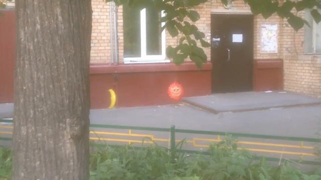 В дворах около станции метро Фрунзенская. смотреть онлайн
