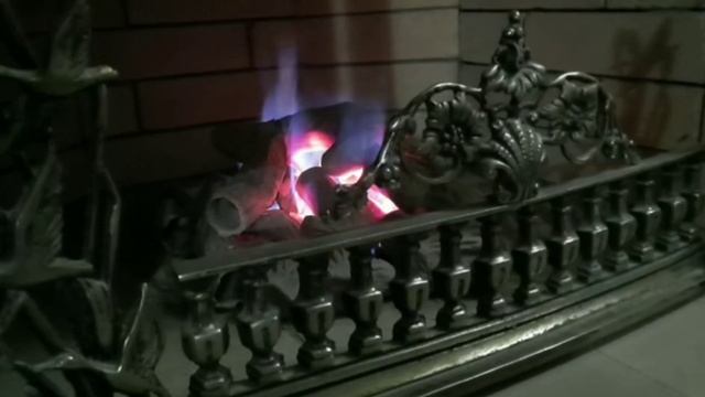 Очень успокаивающий звук костра и ветра, для релакса смотреть онлайн