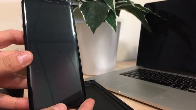 Samsung Galaxy S8 Plus Colour Comparison: Arctic Silver vs Midnight Black смотреть онлайн