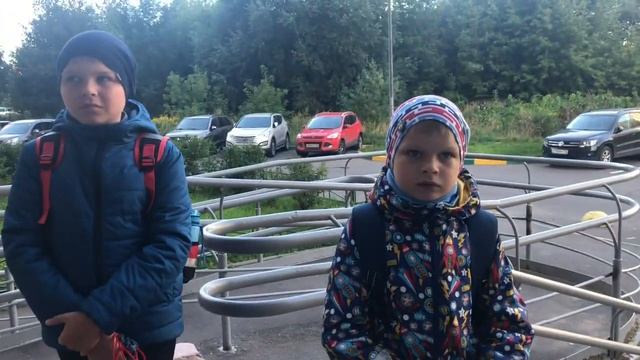 VLOG/Дети выбирают себе подарки к 1 сентября смотреть онлайн