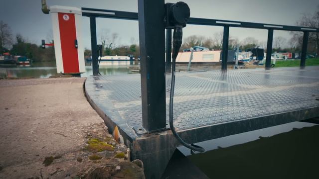 Pricing us off our Narrowboat - are we being ripped off? смотреть онлайн