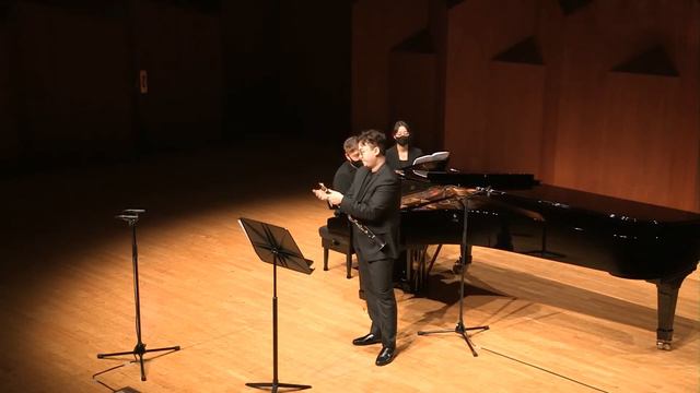 Donghyun Jo - Witold Lutosławski, Dance Preludes for Clarinet & Piano смотреть онлайн