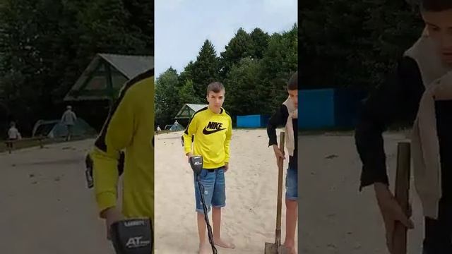Дети добрались до моего металлоискателя, пляжный коп 2