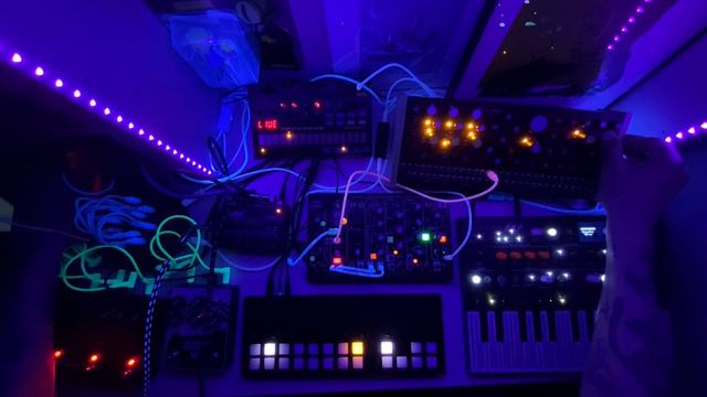 torso t-1 black light jam смотреть онлайн