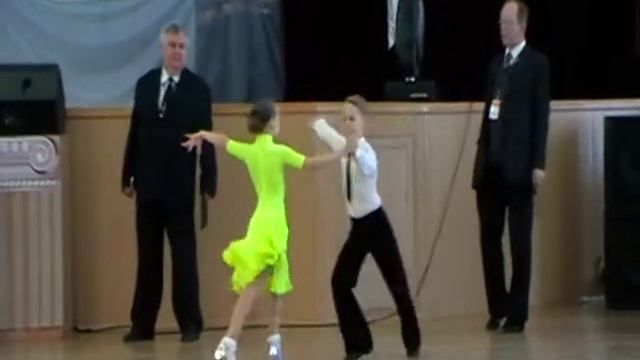 Бальные танцы.avi смотреть онлайн