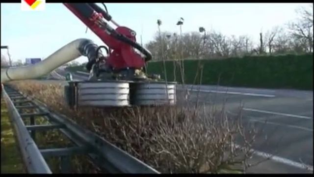 Машина для подрезки живой изгороди (Кусторезы):_COBRAS_1400 смотреть онлайн