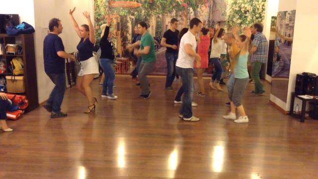 Salsa: Casino & solo | Сальса с Ксенией Ksunami | Продолжающий уровень 05.2016 Москва смотреть онлайн