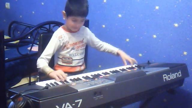 Roland VA 7 " Yalli " смотреть онлайн