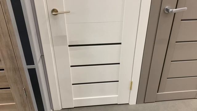 Ремонт в убитой квартире своими руками❤️ Демонтируем старые двери и устанавливаем межкомнатные двер смотреть онлайн