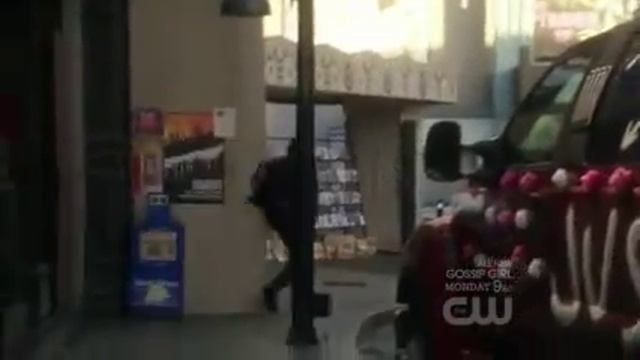 Smallville 10X15 Fortune Clark is feeling whoozy and tries Superspeeding.... смотреть онлайн