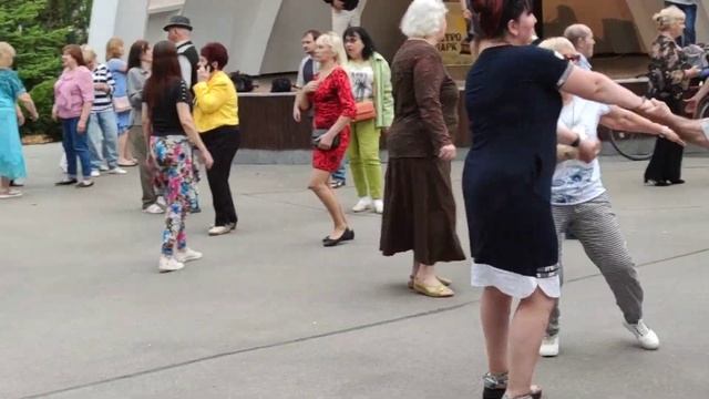 Kharkiv Харьков Танцы Парк Горького смотреть онлайн
